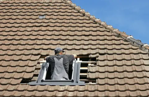 Pose de velux - Saint-Beauzély